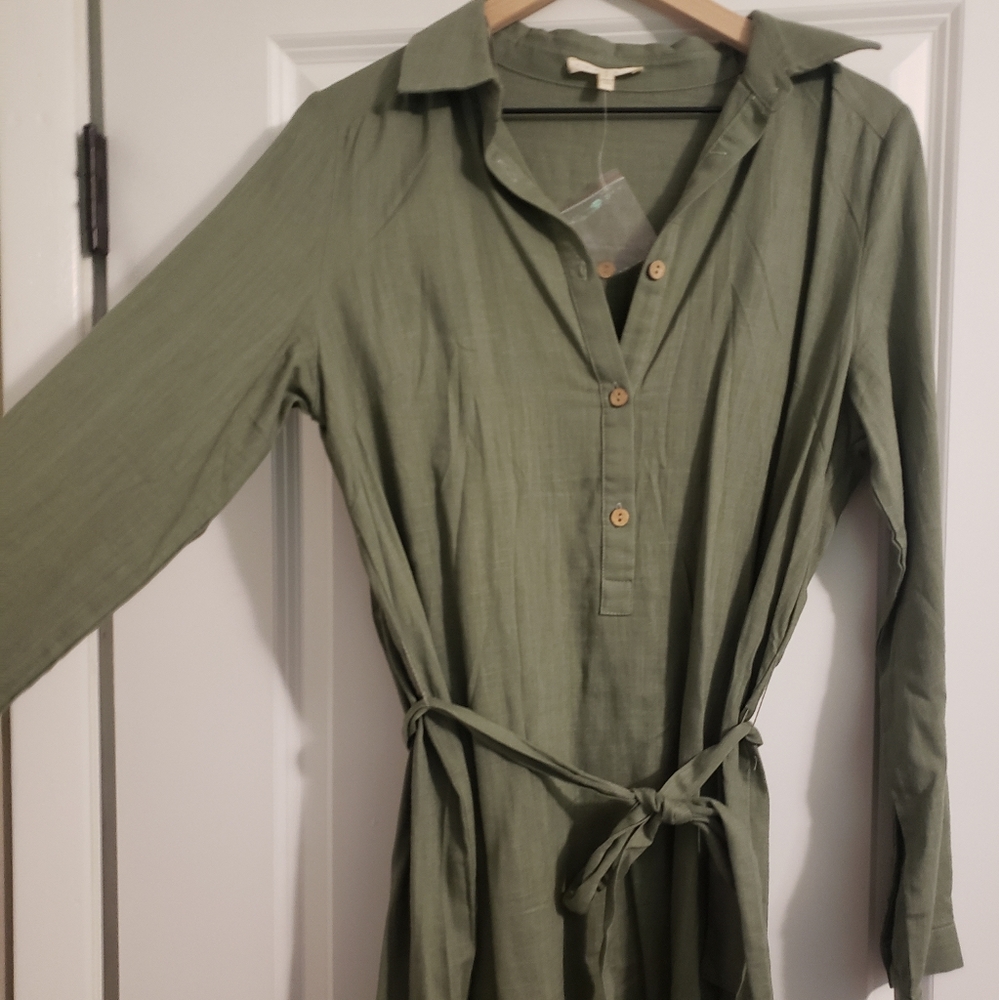 Army Green collared dress with waist tie